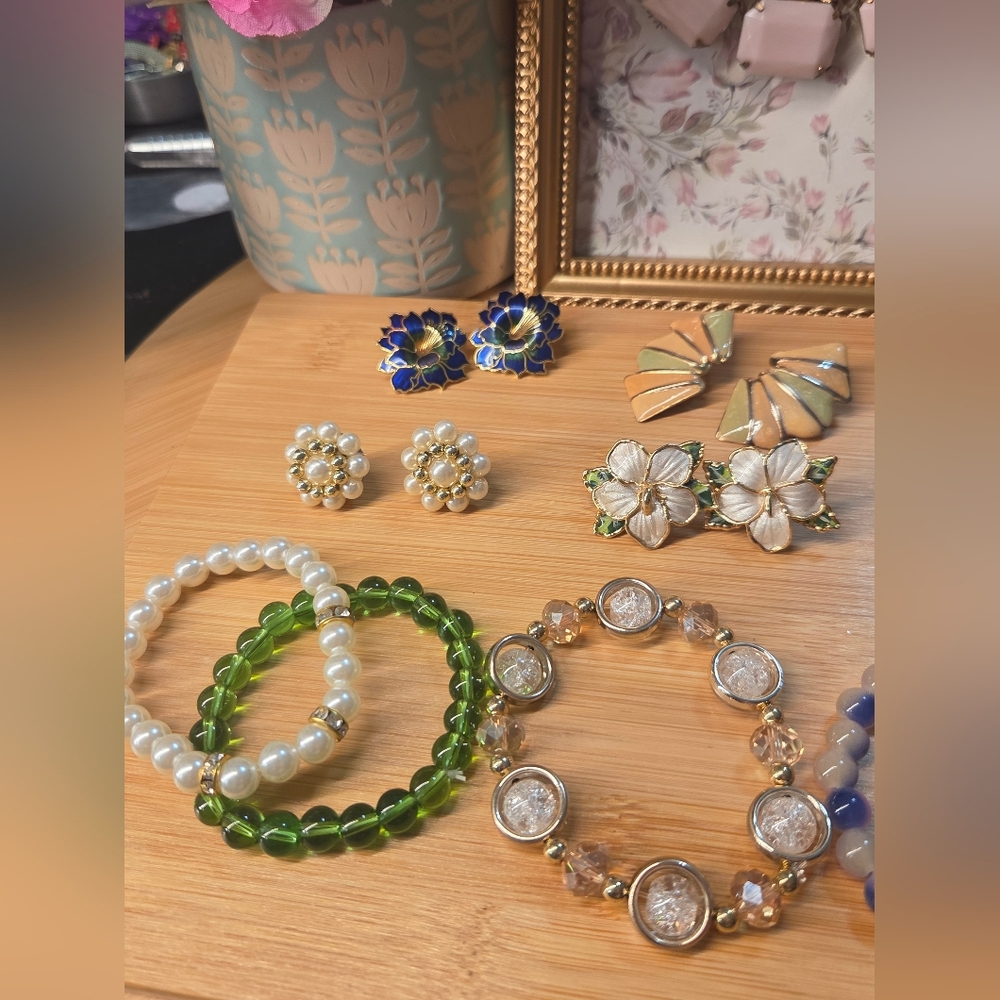 Bundle Lot Set with 13 Jewelry Pieces | Vintage & Modern - Picture 5 of 14